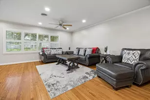 3014 Castlewood St, Houston, TX 77025 - Photo 6