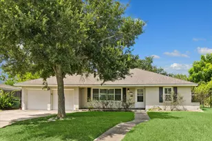 3014 Castlewood St, Houston, TX 77025 - Photo 2