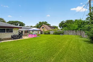 9218 McDade St, Houston, TX 77080 - Photo 40