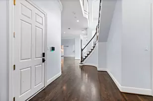 4626 Braeburn Dr, Bellaire, TX 77401 - Photo 4