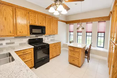 3206 Pecan Point Drive, Sugar Land, TX 77478 - Photo 4