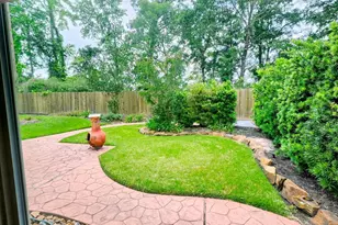 2827 Creek Manor Dr, Houston, TX 77339 - Photo 36