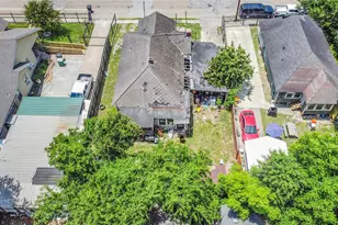 2020 Elysian St, Houston, TX 77026 - Photo 6