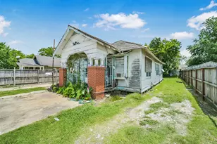 2020 Elysian St, Houston, TX 77026 - Photo 1