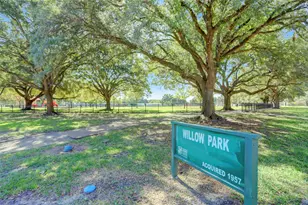 4305 Goldfinch St, Houston, TX 77035 - Photo 36