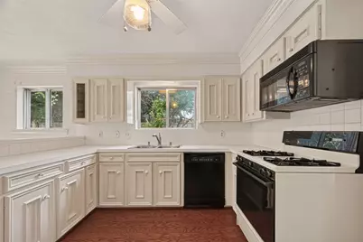 4305 Goldfinch Street, Houston, TX 77035 - Photo 12
