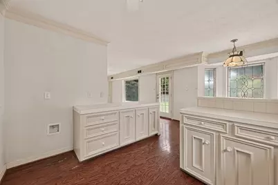 4305 Goldfinch Street, Houston, TX 77035 - Photo 14