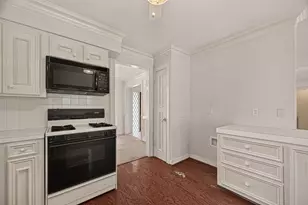 4305 Goldfinch St, Houston, TX 77035 - Photo 14