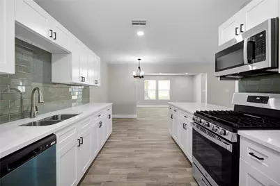 209 N Lazy Lane, Clute, TX 77531 - Photo 18