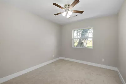 209 N Lazy Lane, Clute, TX 77531 - Photo 24