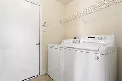 8718 Black Cliff Ln Lane, Houston, TX 77075 - Photo 14