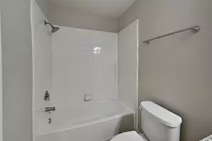 19110 Hayden Wood Dr, Tomball, TX 77375 - Photo 16
