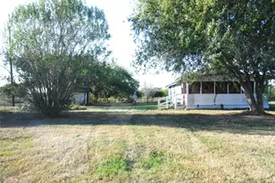 1142 Chestnut Ln, Wallis, TX 77485 - Photo 1