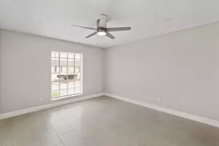 2101 Fountain View Dr, Houston, TX 77057 - Photo 10