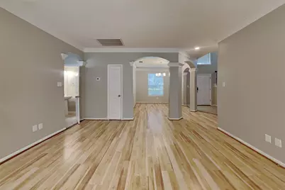 4731 Silverlake Drive, Sugar Land, TX 77479 - Photo 2