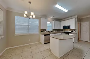 4731 Silverlake Dr, Sugar Land, TX 77479 - Photo 4