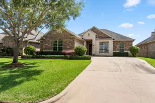 5010 Westchester Dr, Fulshear, TX 77441 - Photo 2