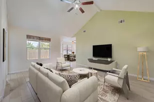 501 Riggs St, Brenham, TX 77833 - Photo 2