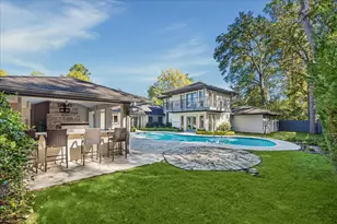 547 3 Corners Dr, Hunters Creek Village, TX 77024 - Photo 14