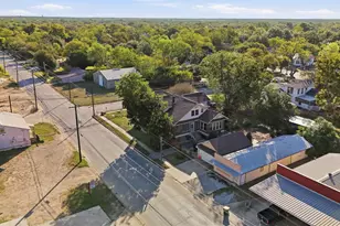 723 St Peter St, Gonzales, TX 78629 - Photo 6