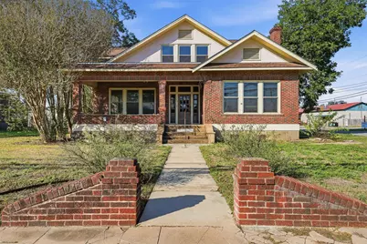 723 Saint Peter Street, Gonzales, TX 78629 - Photo 1