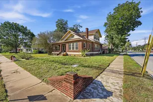 723 St Peter St, Gonzales, TX 78629 - Photo 12