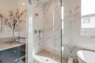 2327 Richton St, Houston, TX 77098 - Photo 32