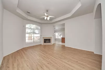 70 N Lace Arbor Drive, The Woodlands, TX 77380 - Photo 20