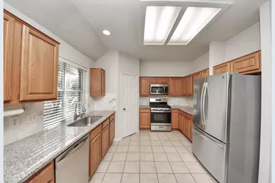 70 N Lace Arbor Drive, The Woodlands, TX 77380 - Photo 10