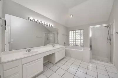 70 N Lace Arbor Drive, The Woodlands, TX 77380 - Photo 28