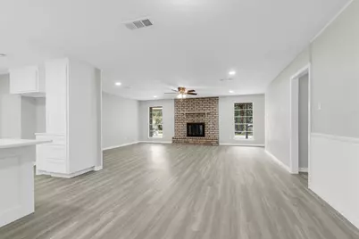 75 Rolling Hills Drive W, Conroe, TX 77304 - Photo 8