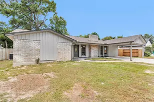 75 Rolling Hills Dr W, Conroe, TX 77304 - Photo 1