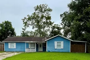 10823 Eddyrock St, Houston, TX 77089 - Photo 1