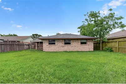 4826 Redfish Reef Drive, Bacliff, TX 77518 - Photo 30