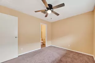 4826 Redfish Reef Dr, Bacliff, TX 77518 - Photo 18