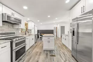 21150 Arnsworth Rd, Montgomery, TX 77356 - Photo 2