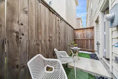 8705 Bryam Street #2003, Houston, TX 77061 - Photo 14