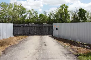 7314 Philibert Ln, Houston, TX 77028 - Photo 1