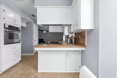 2007 Yorktown Court N, League City, TX 77573 - Photo 8