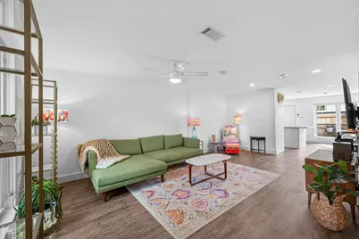 10240 Longmont Drive #48/1, Houston, TX 77042 - Photo 6