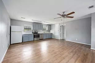 2119 N Austin Ave, Pearland, TX 77581 - Photo 6