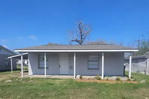 1311 Fred St, El Campo, TX 77437 - Photo 1