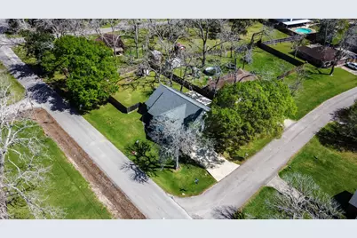 502 Tall Timber Drive, West Columbia, TX 77486 - Photo 4