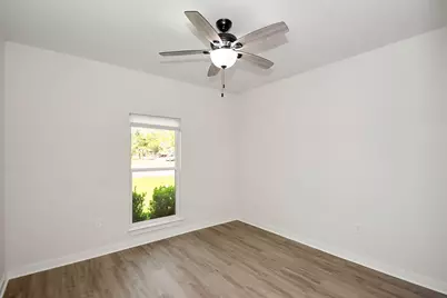 502 Tall Timber Drive, West Columbia, TX 77486 - Photo 18