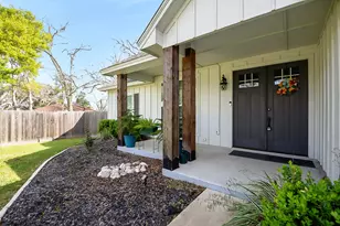 502 Tall Timber Dr, West Columbia, TX 77486 - Photo 2