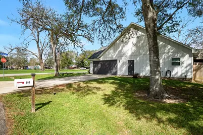 502 Tall Timber Drive, West Columbia, TX 77486 - Photo 4