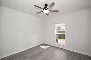 502 Tall Timber Dr, West Columbia, TX 77486 - Photo 22