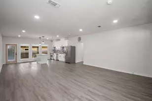 502 Tall Timber Dr, West Columbia, TX 77486 - Photo 12