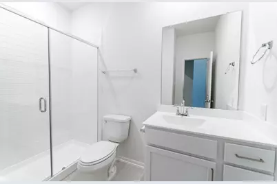 1722 Navigation Lane, Angleton, TX 77515 - Photo 6