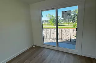 5851 S Braeswood Blvd, Houston, TX 77096 - Photo 4
